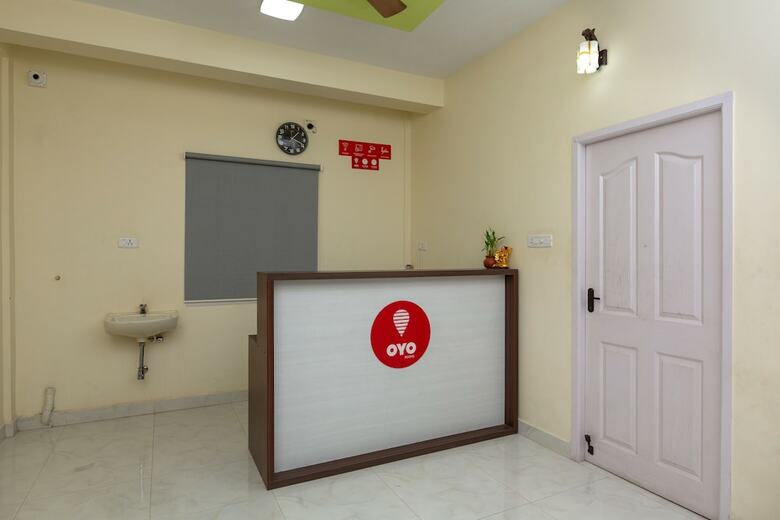 Hotel Oyo 23081 Little Stay Service Apartments