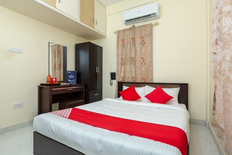 Hotel Oyo 23081 Little Stay Service Apartments