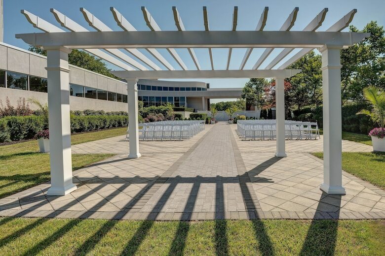 Sheraton Eatontown Hotel