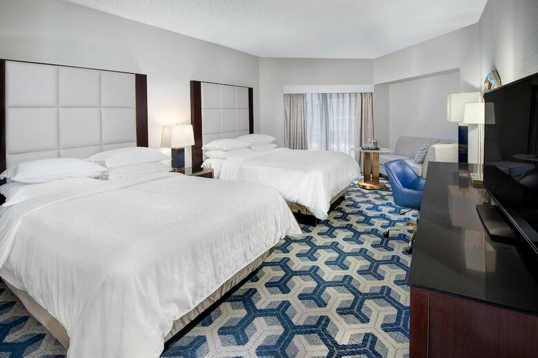 Sheraton Eatontown Hotel