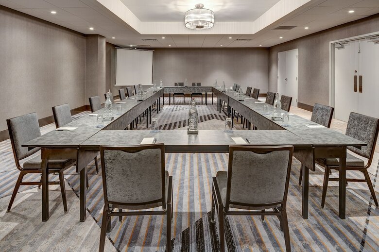 Sheraton Eatontown Hotel