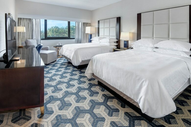 Sheraton Eatontown Hotel