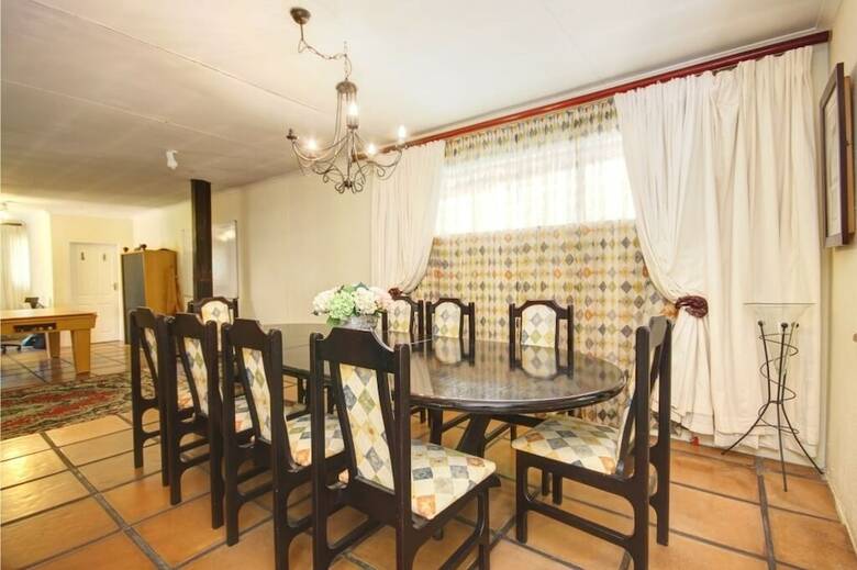 Hotel Lenox Lodge Guesthouse