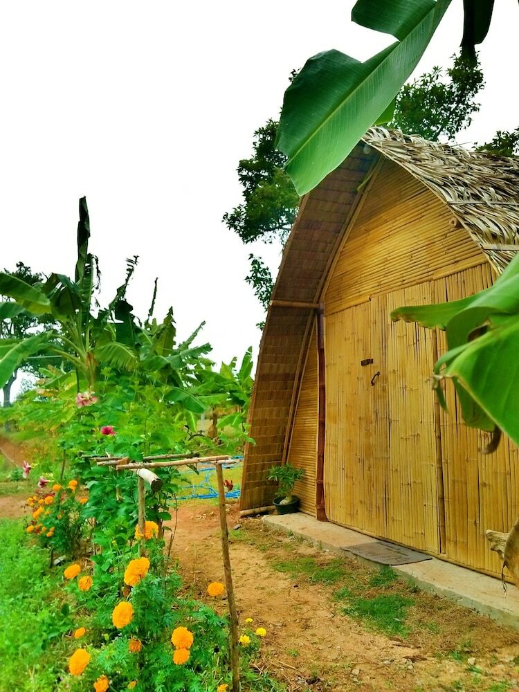 Hotel Nathasa Homestay