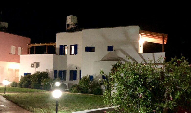 Aphrodite And Apollo Apartments