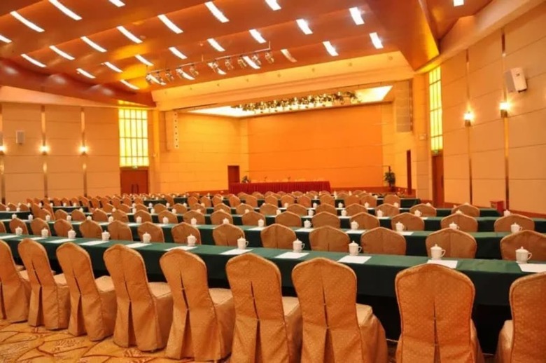 Palace International Hot Spring Hotel