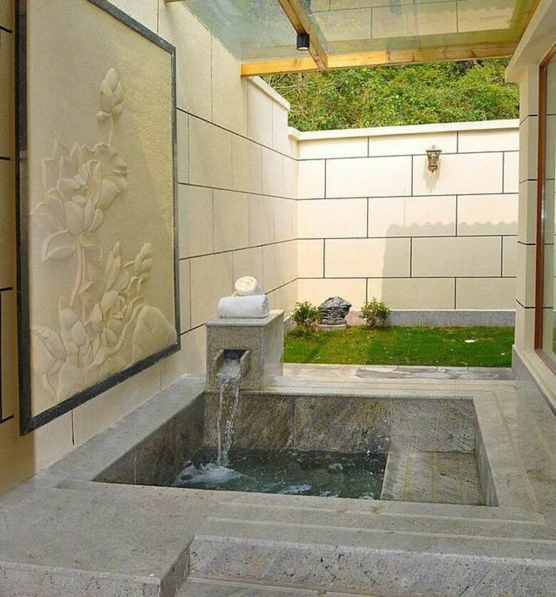 Palace International Hot Spring Hotel