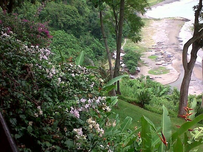 Villa Gamrang, Exclusive Beach Villa (4 Br)