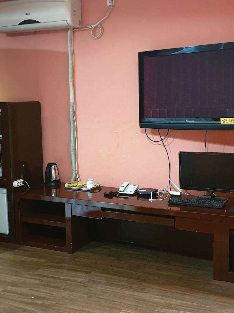 Hotel Khan Motel