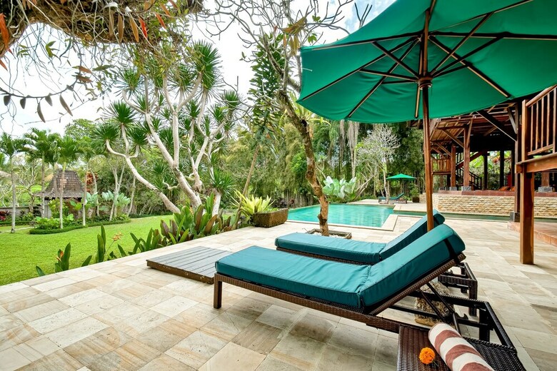 Villa Atas Awan
