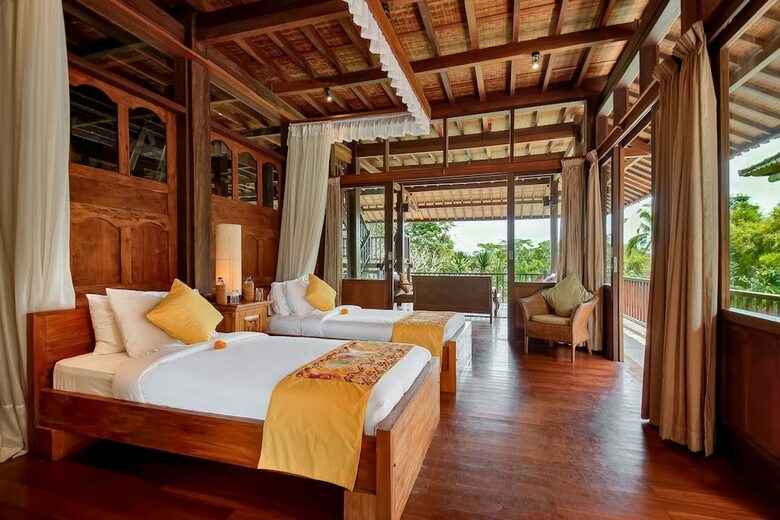 Villa Atas Awan