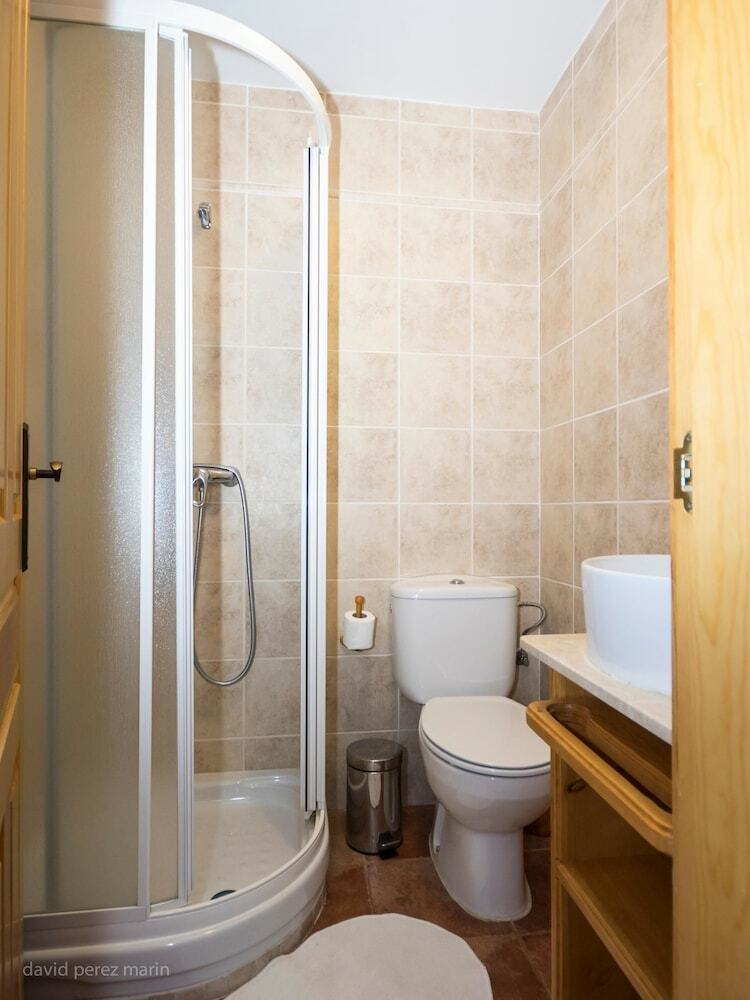 Hostal Albergue Casa Salinas