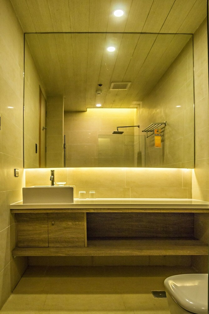 Camaya Coast Hotel
