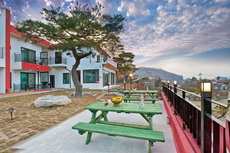 Naerimong Beach Pension