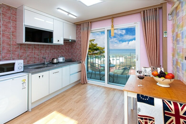Naerimong Beach Pension