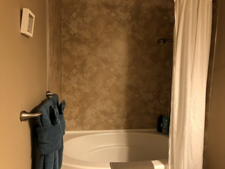 Hotel Luxury Lakefront Rooms