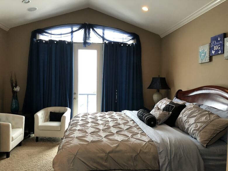 Hotel Luxury Lakefront Rooms