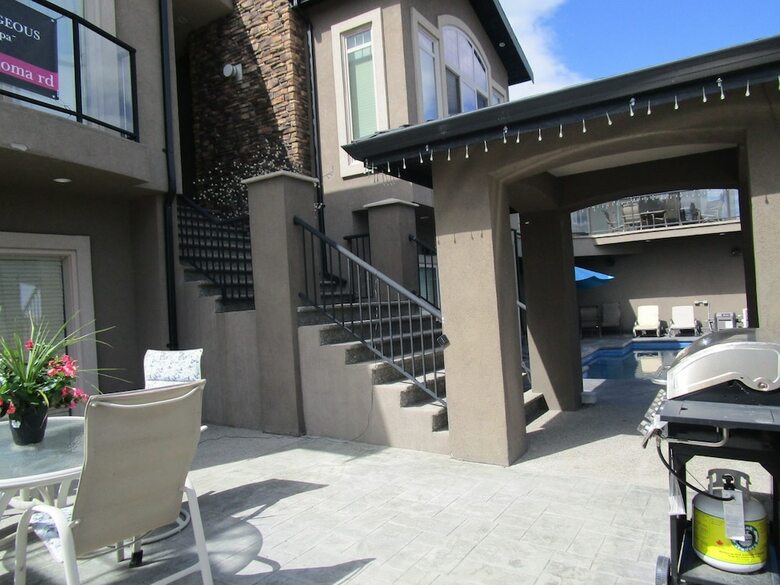 Hotel Luxury Lakefront Rooms