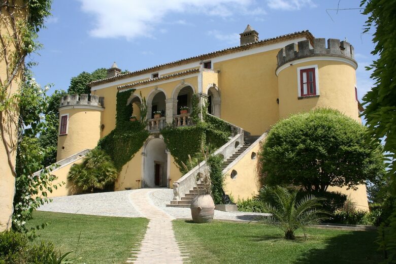 Agroturismo Castello Di Serragiumenta