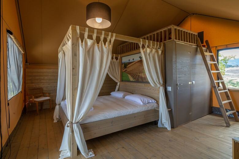 Agroturismo Castello Di Serragiumenta