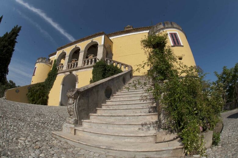 Agroturismo Castello Di Serragiumenta