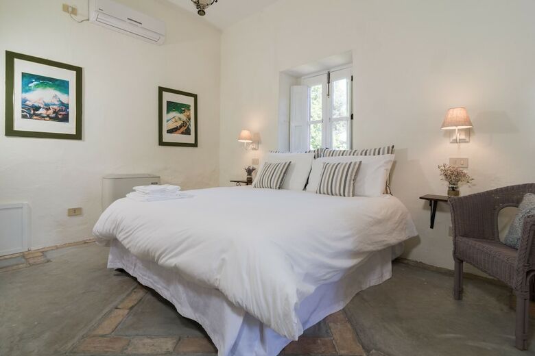 Agroturismo Castello Di Serragiumenta