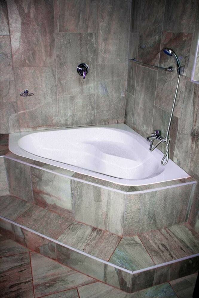 Hotel Thavhani Guest House