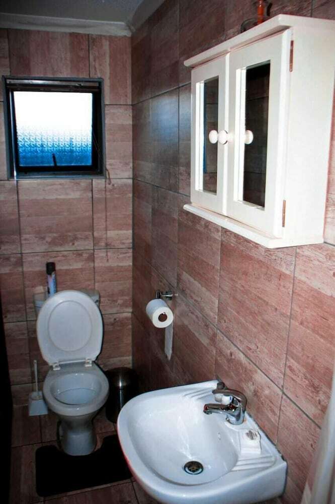 Hotel Thavhani Guest House