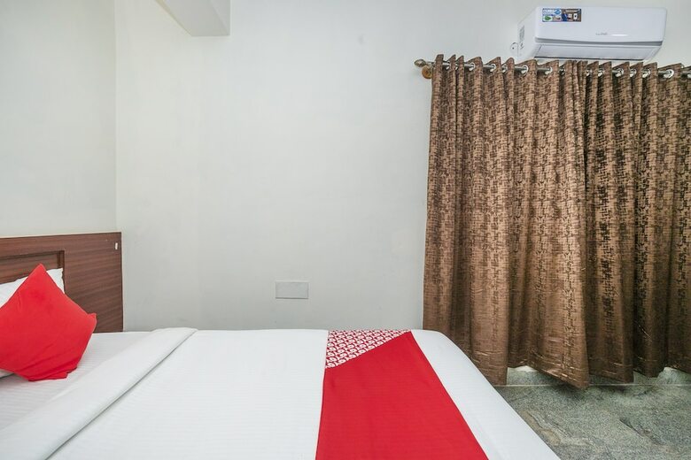 Hotel Oyo 22940 Sri Durga Residency