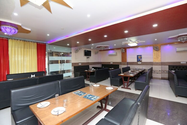 Oyo 19696 Hotel Rbk Palace And Restaurant