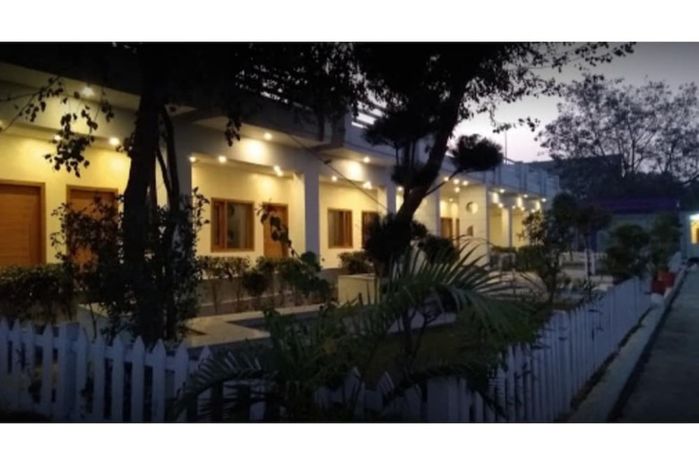 Hotel Oyo 18263 Heritage Resort