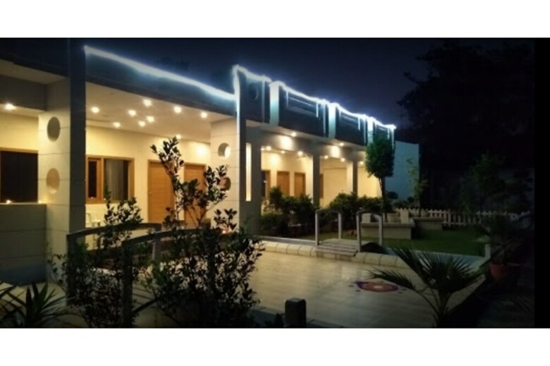 Hotel Oyo 18263 Heritage Resort