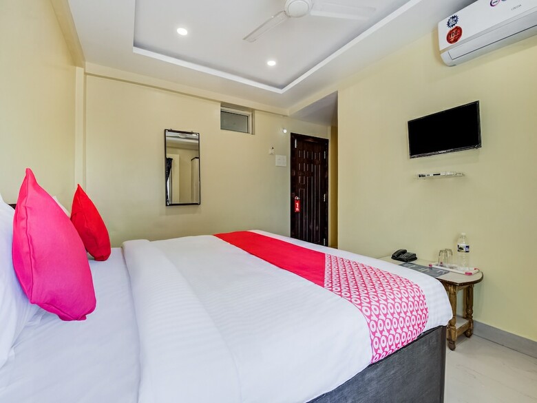 Hotel Oyo 27822 Amrut Executive