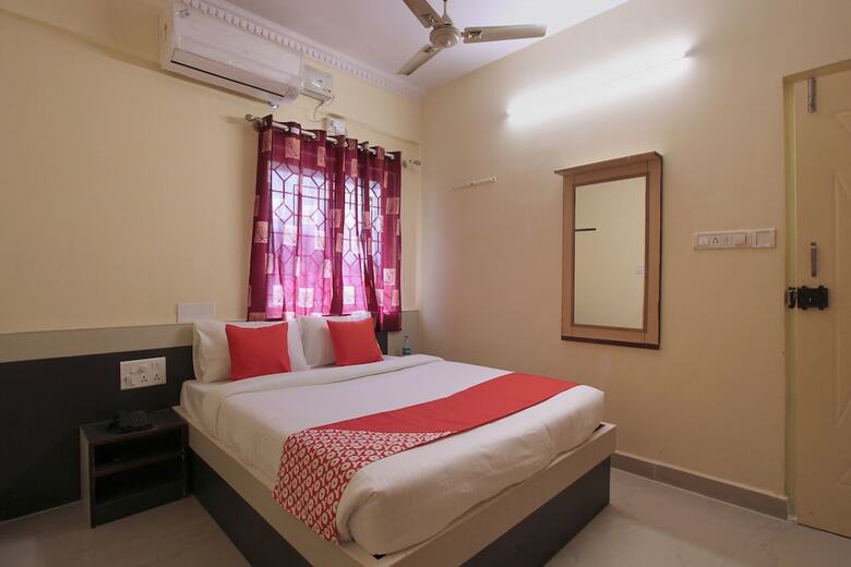 Oyo 24259 Hotel Blue Inn