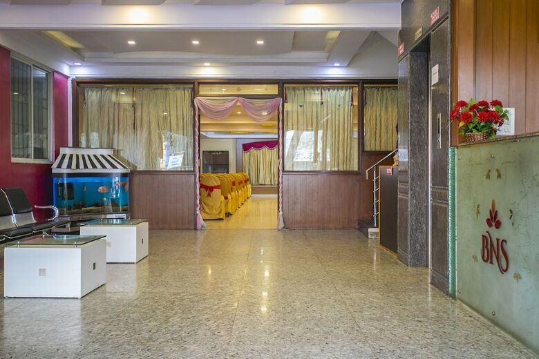 Hotel Oyo 25121 Bns Lodge