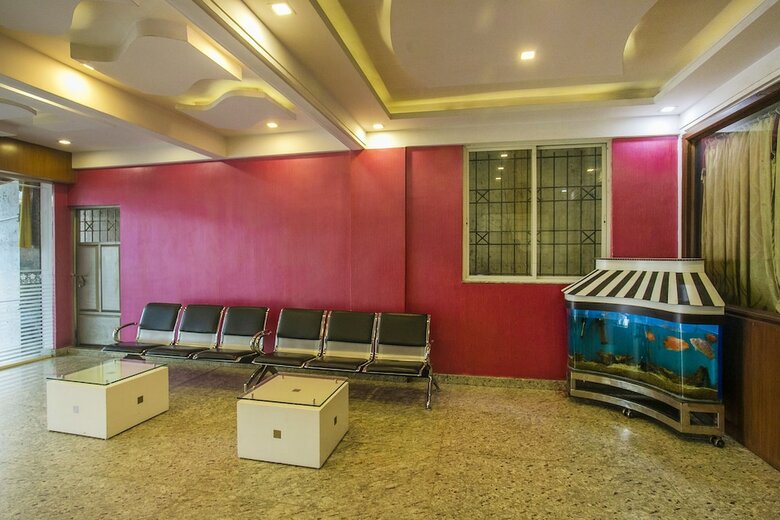 Hotel Oyo 25121 Bns Lodge
