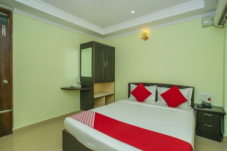 Hotel Oyo 25121 Bns Lodge