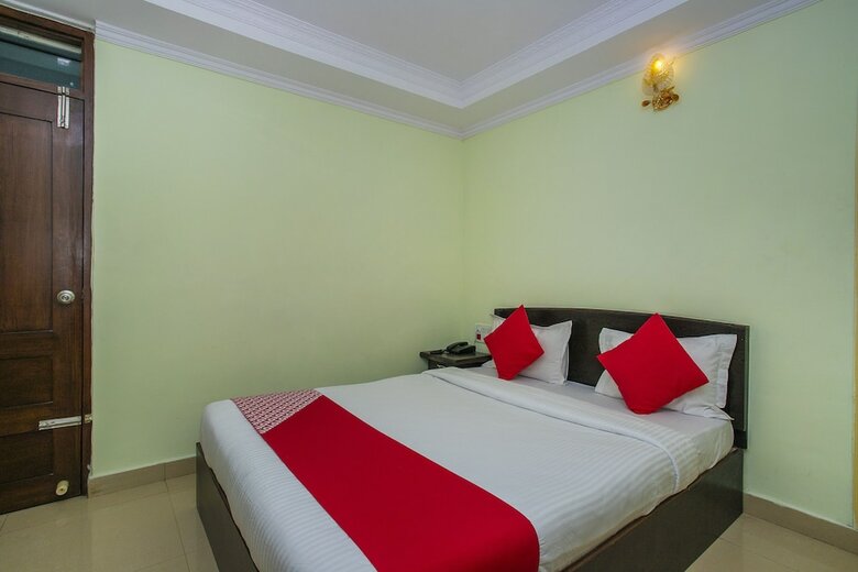 Hotel Oyo 25121 Bns Lodge