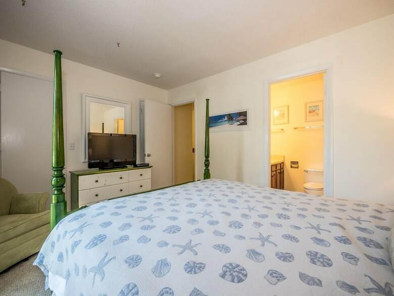 Golfmaster 304 - Two Bedroom Condo