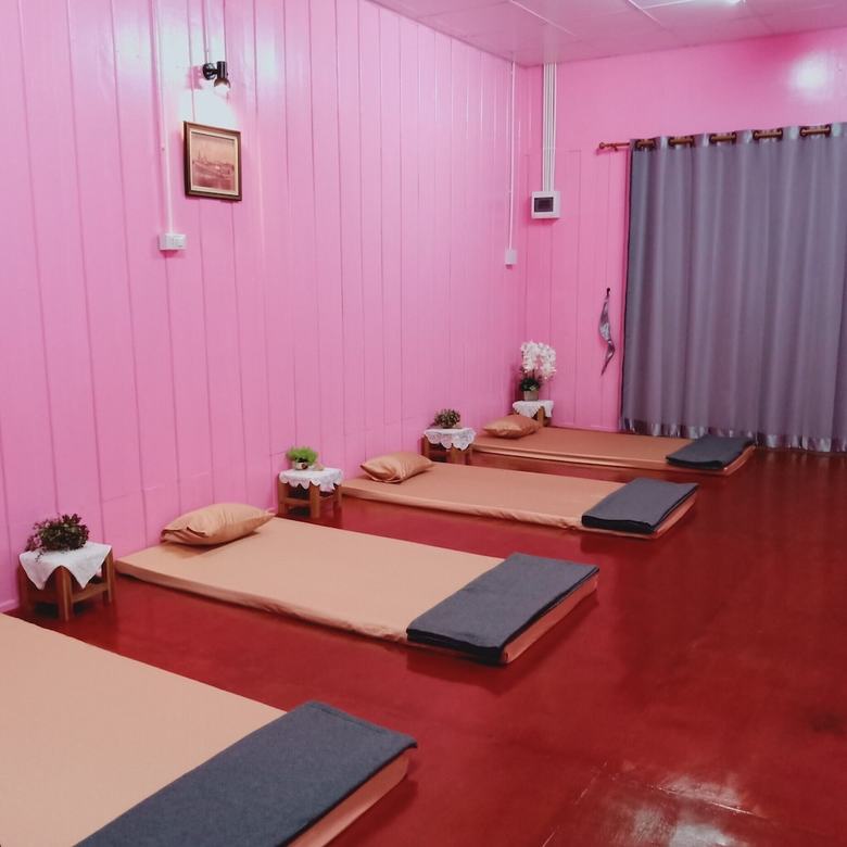 Hostal Rub Lom Chom Klong  By Fisherman Village