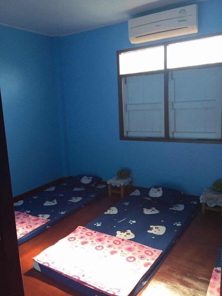 Hostal Rub Lom Chom Klong  By Fisherman Village