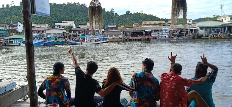 Hostal Rub Lom Chom Klong  By Fisherman Village