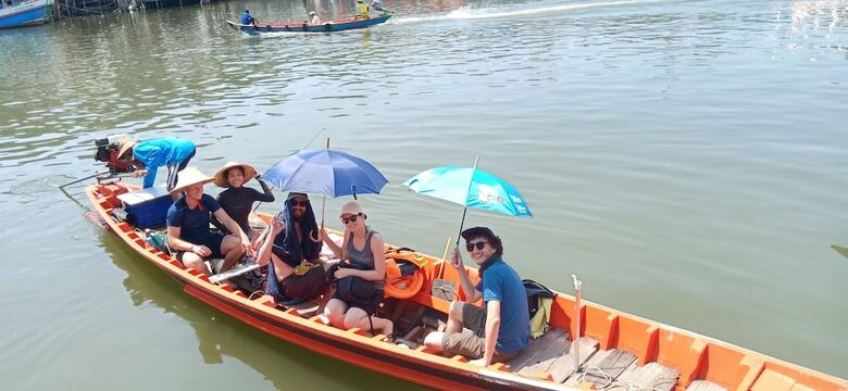 Hostal Rub Lom Chom Klong  By Fisherman Village