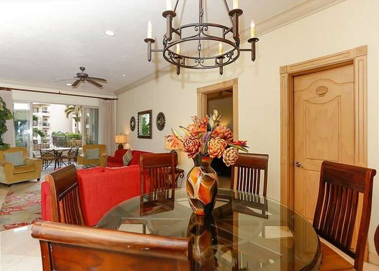 Upgraded Villa La Estancia W/view