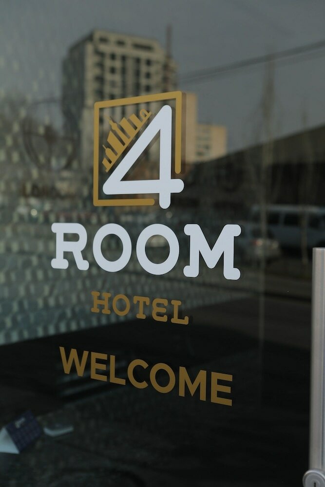 4 Room Hotel