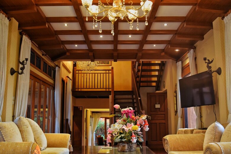 Nicha Poolvilla
