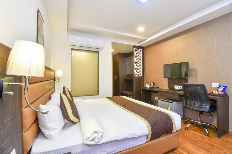 Hotel Grand Decor