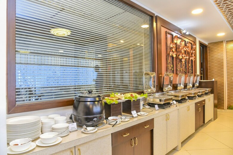 Hotel Grand Decor