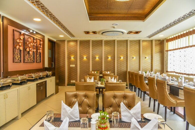 Hotel Grand Decor