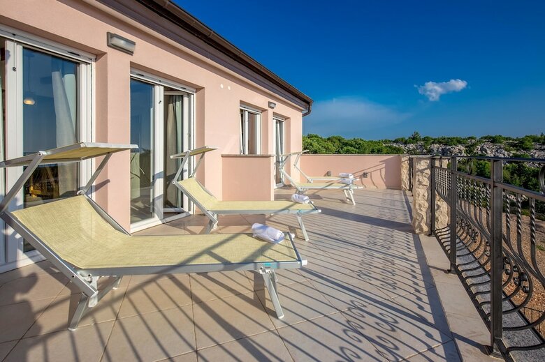 Villa Holiday House Lucija